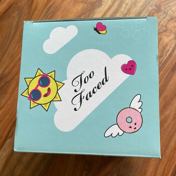 NWT Limited Edition Collectible Clover Too Faced Dog Plush Toy - Picture 5 of 5